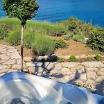 Blissful Bay - With Terrace * Vrboska
