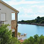 Blissful Bay - With Terrace * Vrboska