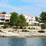 Blissful Bay - With Terrace * Vrboska