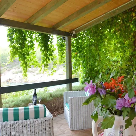 Blissful Bay - With Terrace