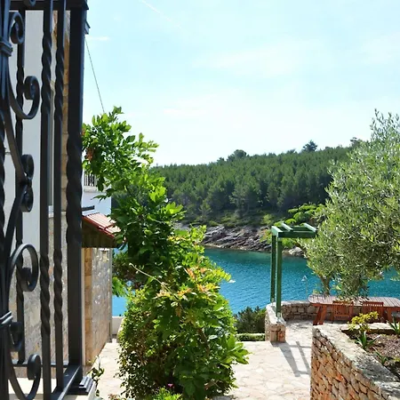 Blissful Bay - With Terrace Vrboska
