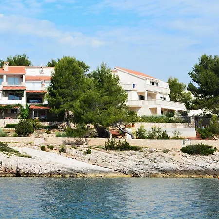 Blissful Bay - With Terrace * Vrboska